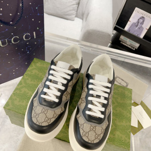 GUCCI 소가죽 스니커즈